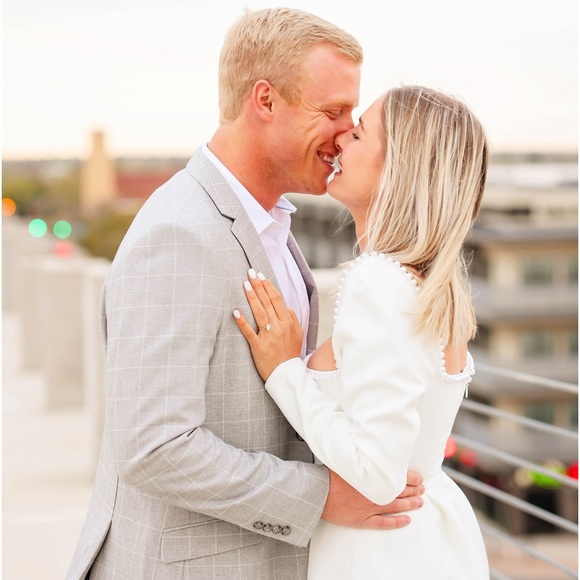 Meet your Posher, Meagan - Picture 1 of 1